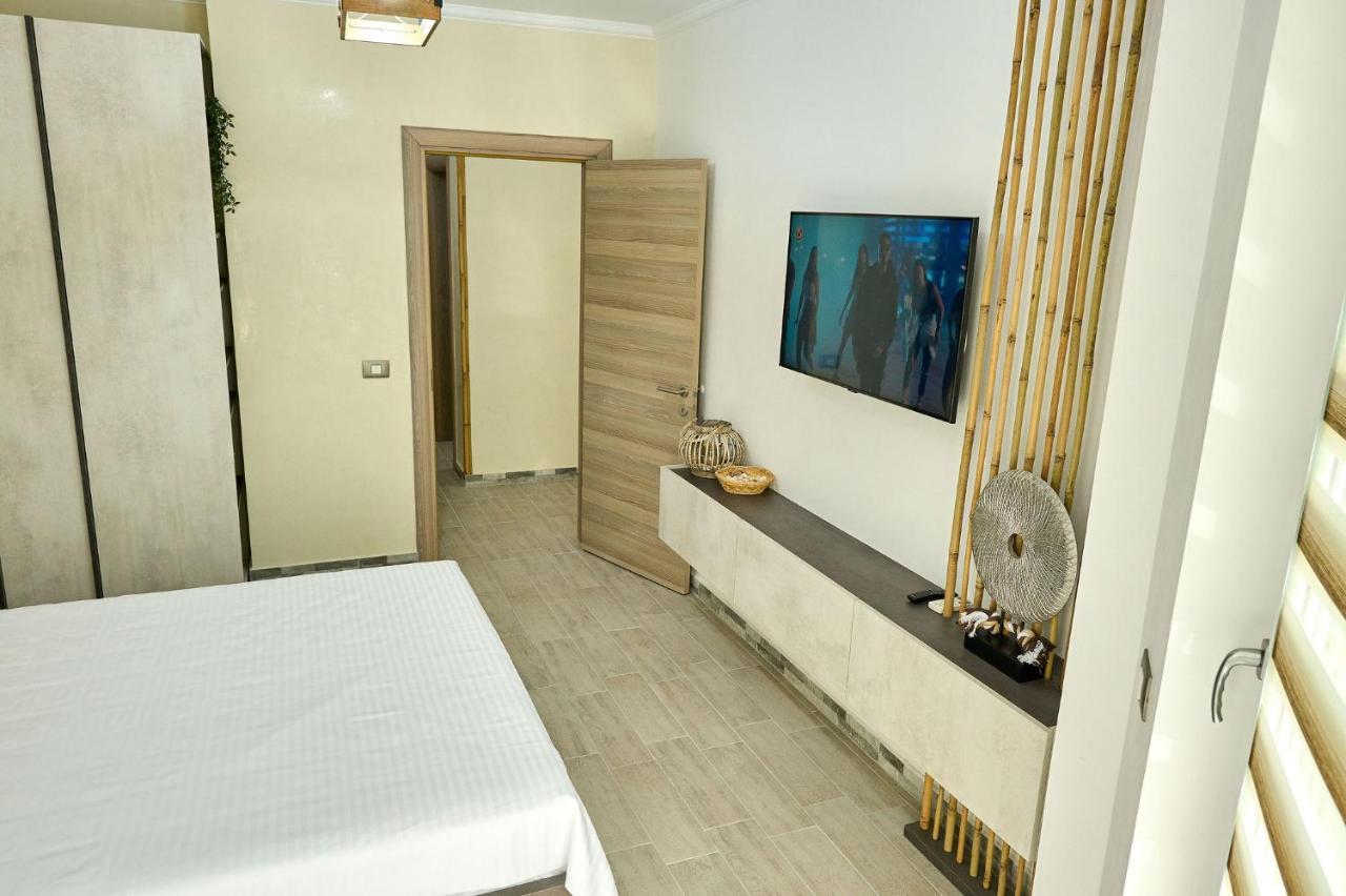 Bamboo Sea View Apartment - Spa Pools Resort And Parking Mamaia Eksteriør billede